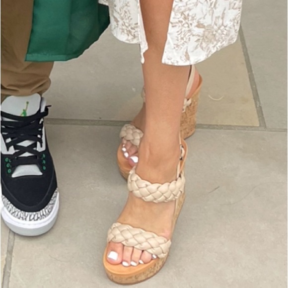 Wedge Heels - Picture 5 of 5